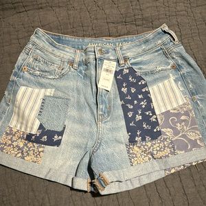 American Eagle Mom Short